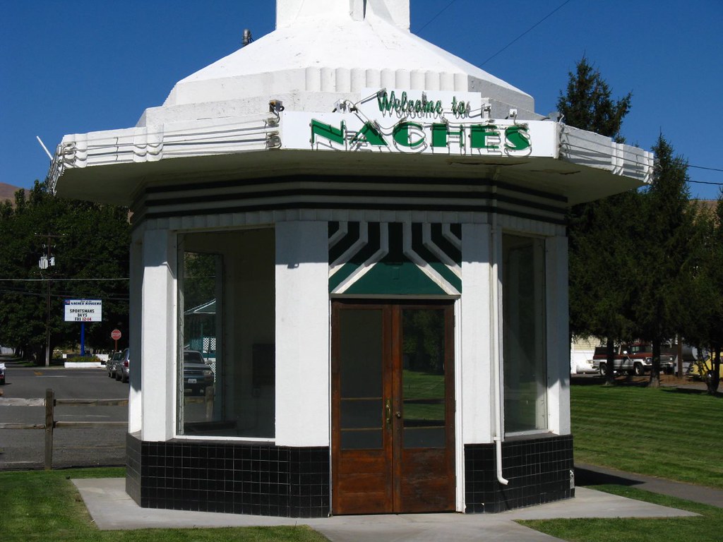 Naches, Washington Old Service Station I can't seem to fin… Flickr