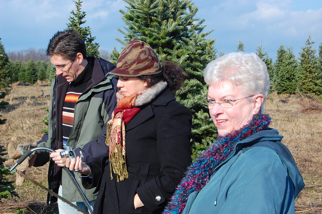 Jeff, Charise & Joan Dzen's Tree Farm, South Windsor, Conn… Russ