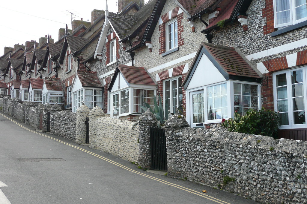 Beer houses overlooking the sea Ian Usher Flickr