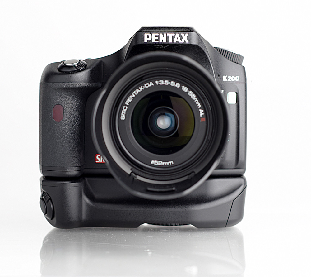 Pentax K200D Product shot The PENTAX K200D, perfect for de… Flickr