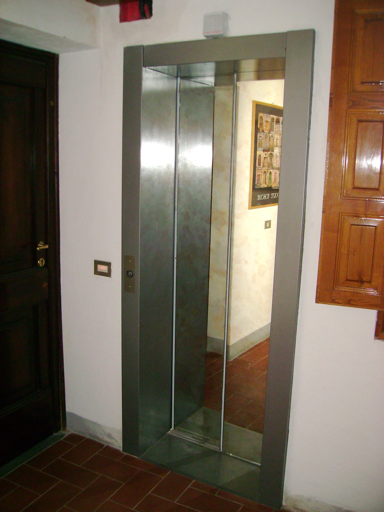 private elevator (apartment floor) Minì Italia Flickr