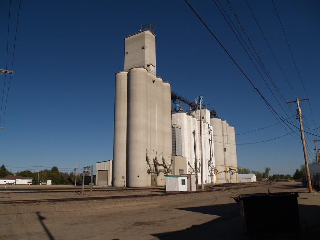 Bottineau, North Dakota Andrew Filer Flickr