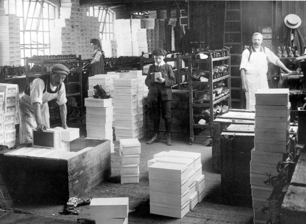 Photograph Shoe Factory, Kettering (1910) The Packing dep… Flickr