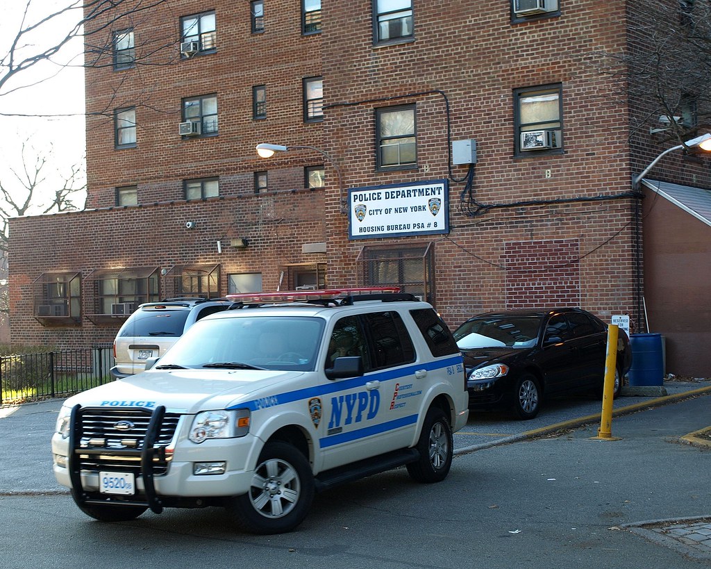 NYPD Police Station Service Area 8, Throgs Neck, Bronx, Ne… Flickr