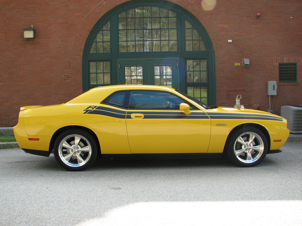 2010 Dodge Challenger R/T Classic Side view sean 65