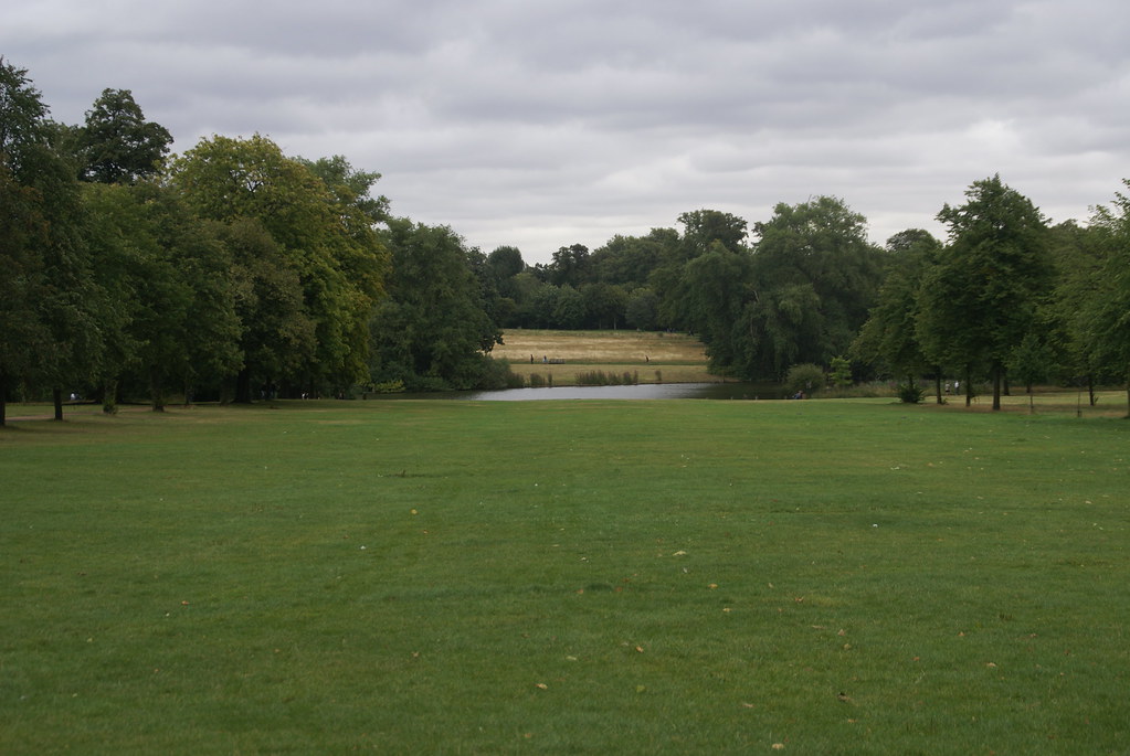Kensington Gardens Looking east in Kensington Gardens towa… Flickr
