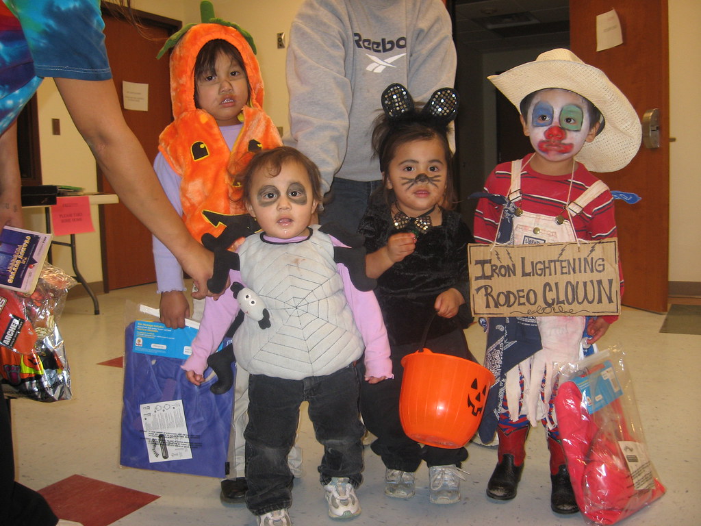 Kids in Halloween Costumes on Cheyenne River Sioux Reserva… Flickr