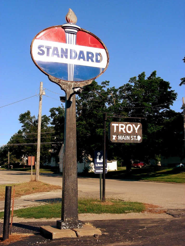 Troy KS Standard Glare from the sun = bad, Troy Main Stree… Flickr
