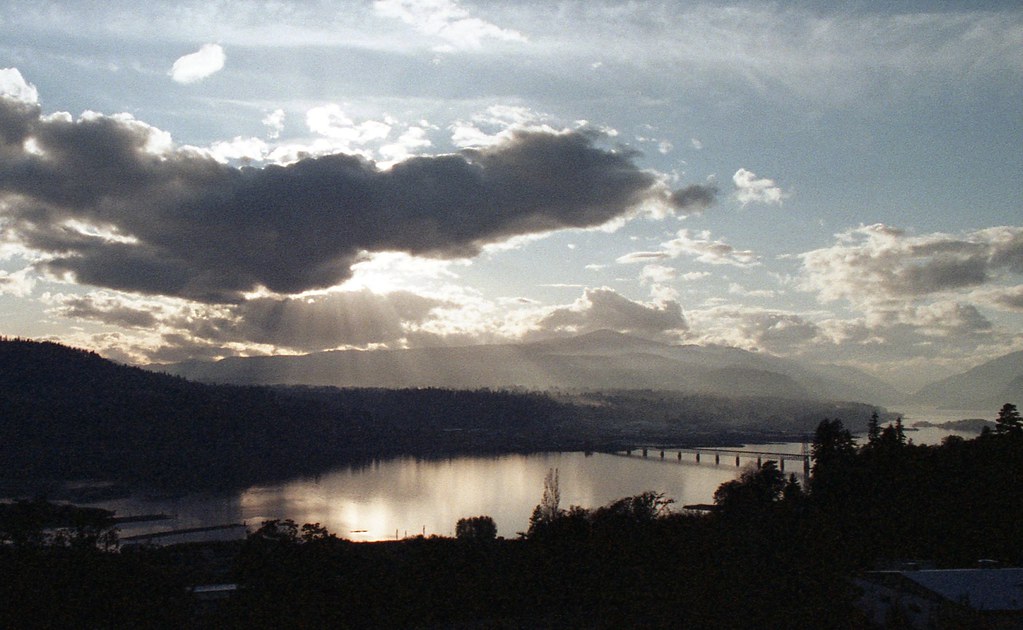 Col. River Circa Fall 1987 Taken from the White Salmon Hos… Flickr