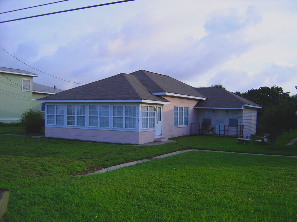 Perfect pink cottage at BidaWee Beach, Panama City Beach… Flickr