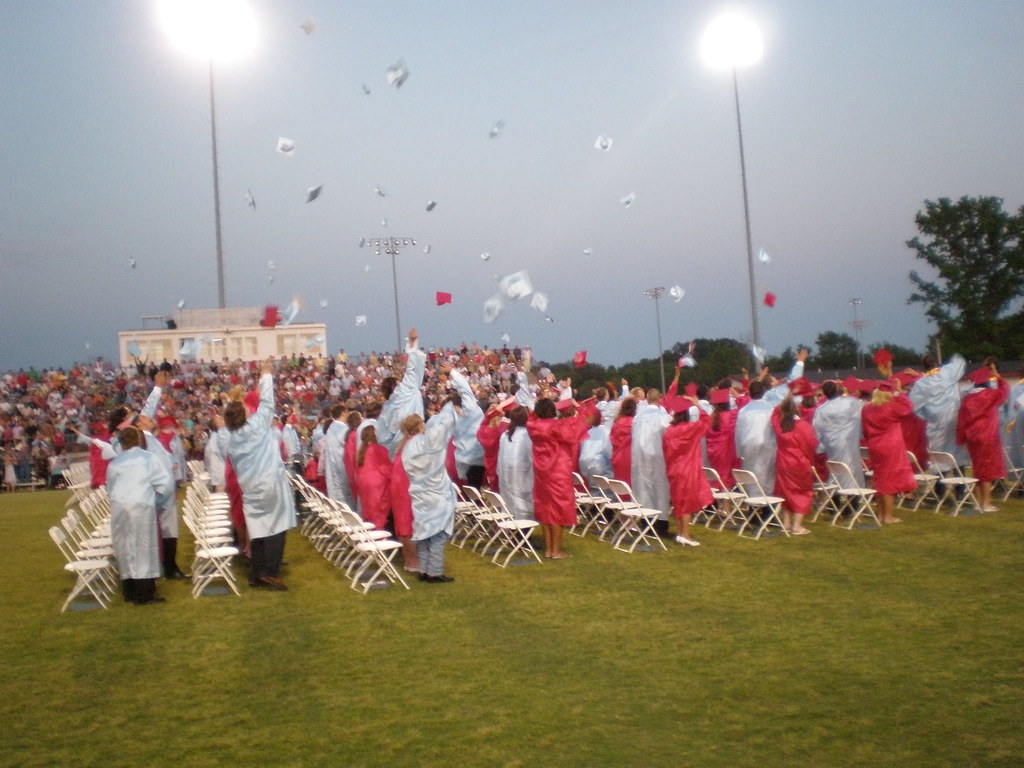 P5230031 Graduates traditionally throw their hats at the e… Flickr
