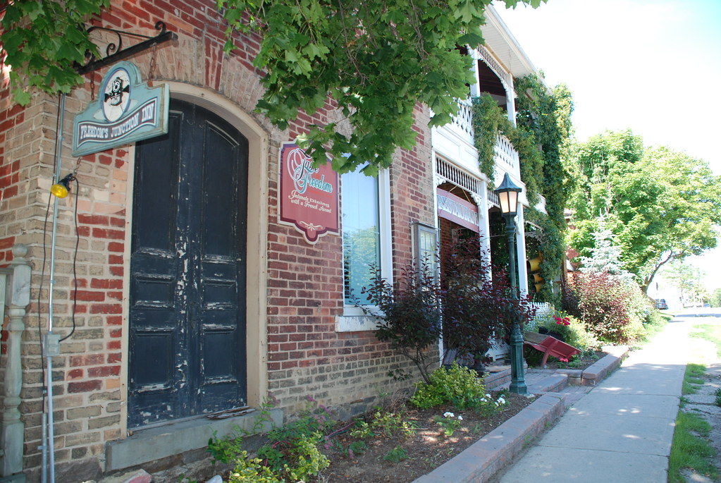 Freedom Junction Inn Tottenham, Ontario scaturchio Flickr