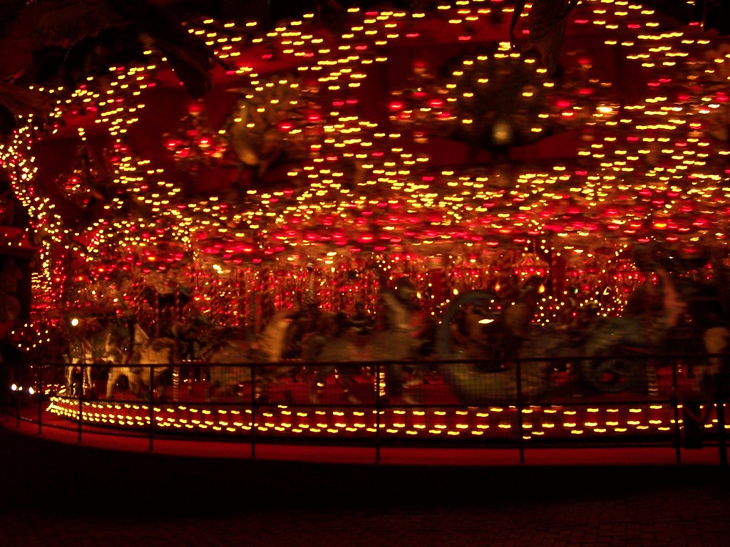 Carousel This is the World's Largest Indoor Carousel, at t… Flickr