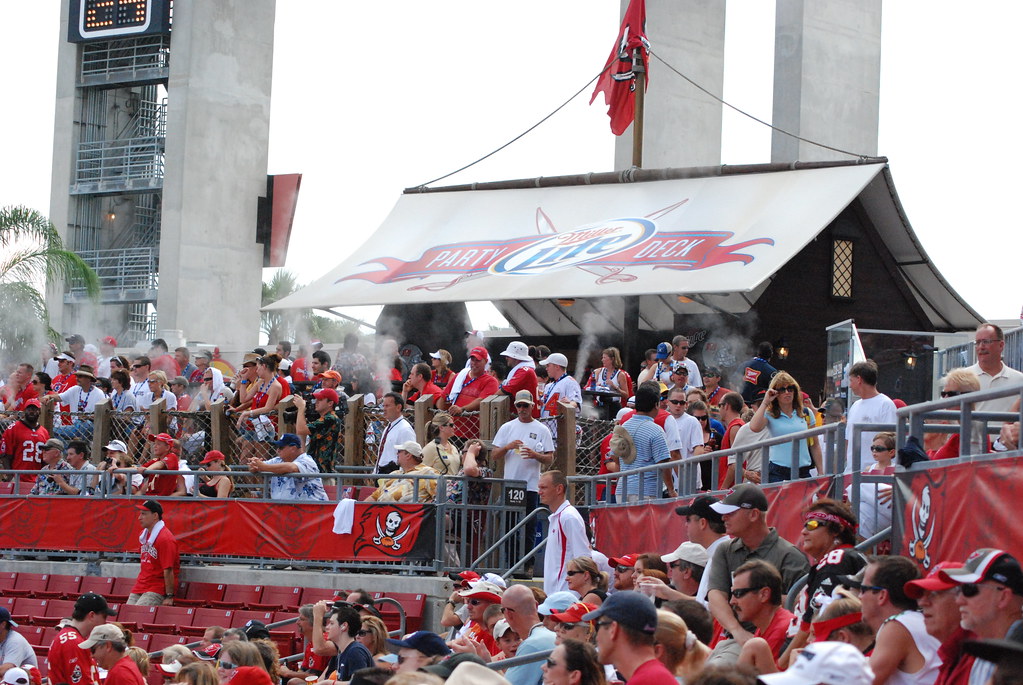 BucsVsPanthers0007 The Miller Lite Party Deck Raymond J… Flickr