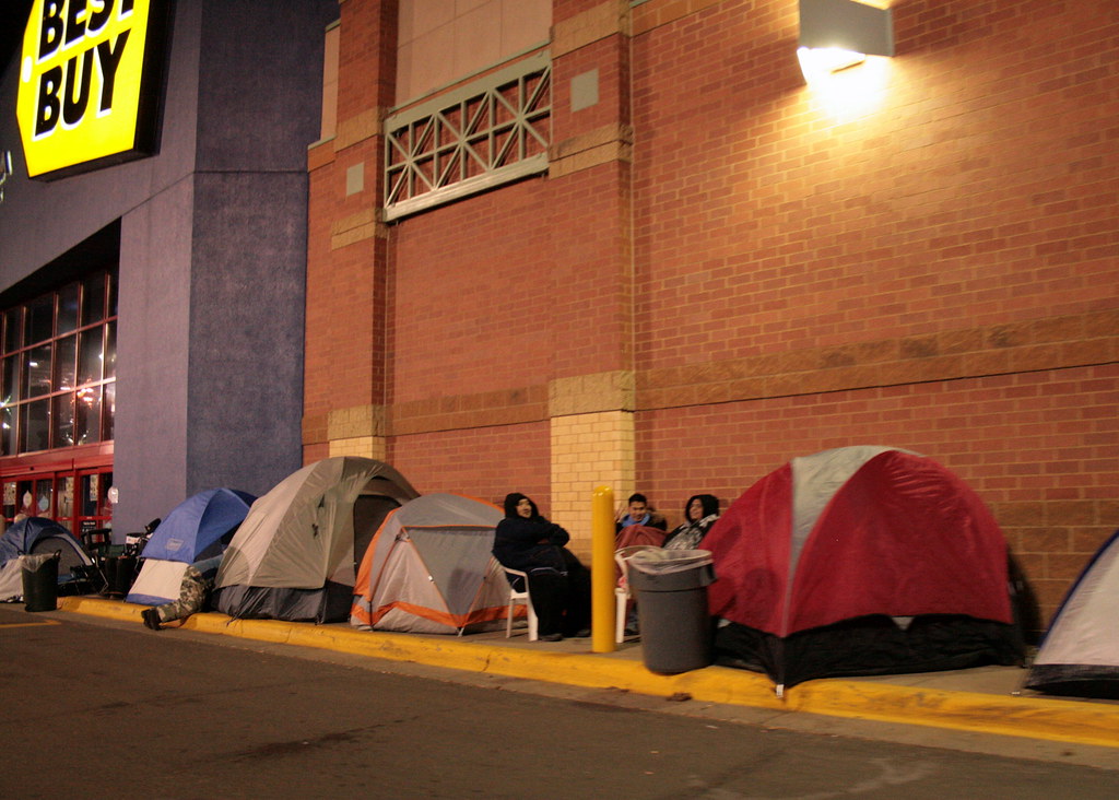 Best Buy 281 The Night Before 'Black Friday' 700pm on … Flickr