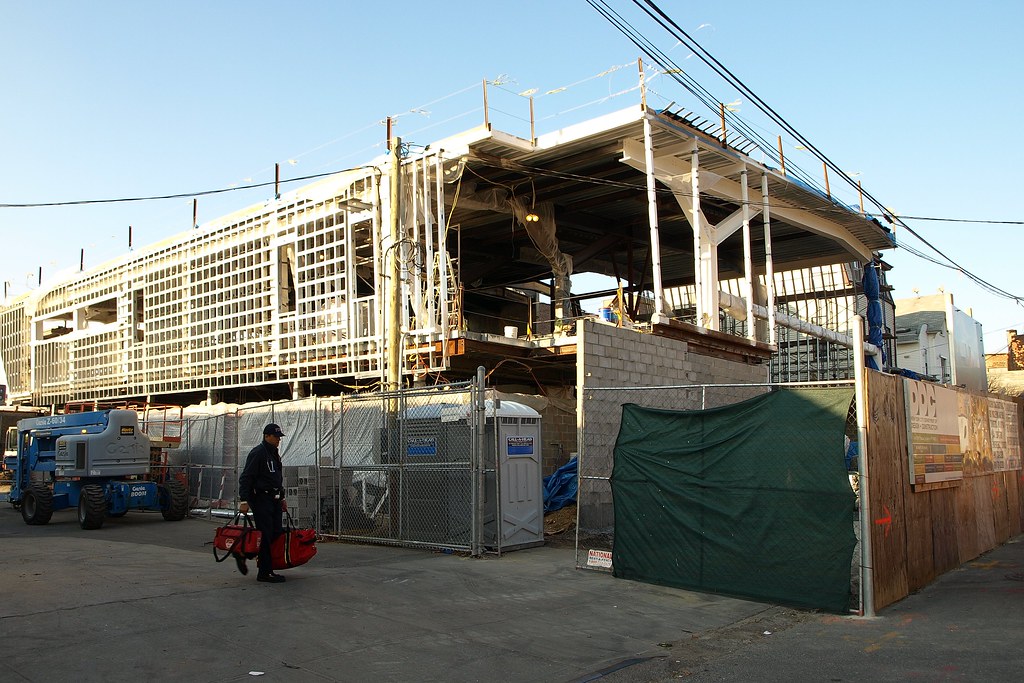 R003s Future FDNY Firehouse Rescue 3, Bathgate, Bronx, New… Flickr