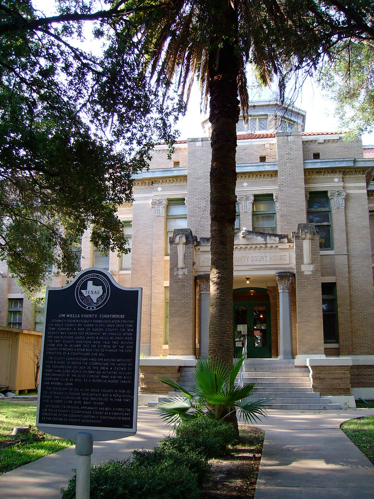 Jim Wells County Courthouse Detail (Alice, Texas) Built in… Flickr