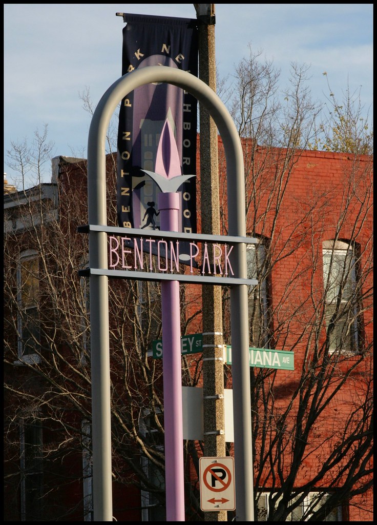 BENTON PARK 106 entrance to the Benton Park neighborhood i… Flickr