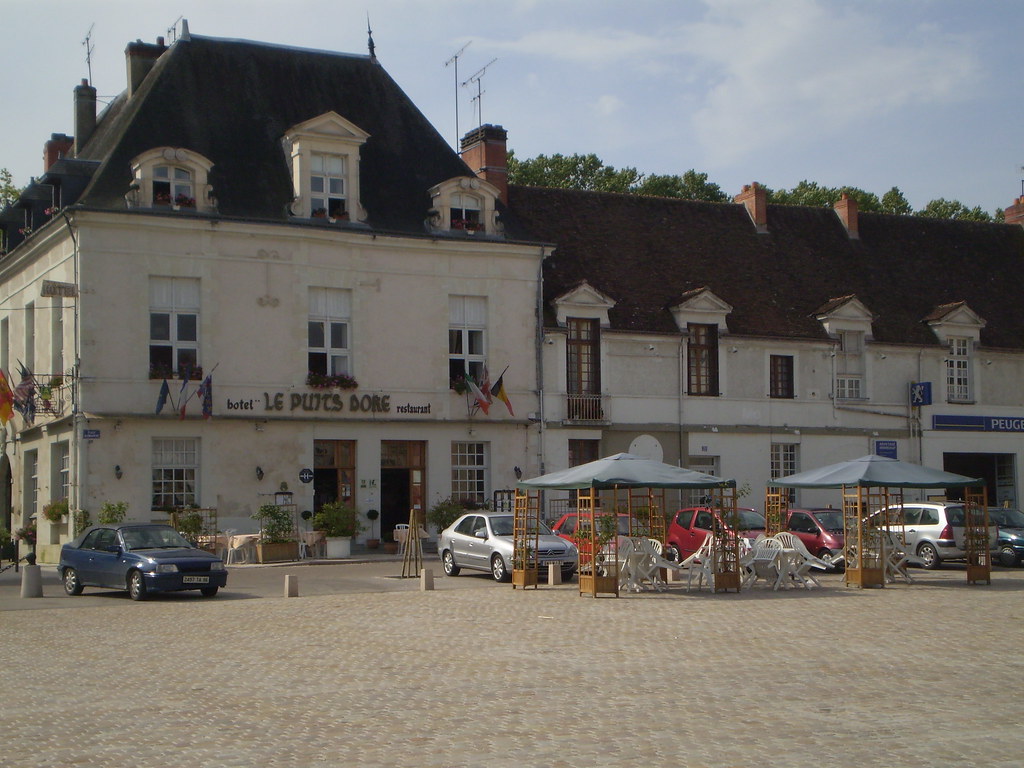 Richelieu Place du marche Val in Sydney Flickr