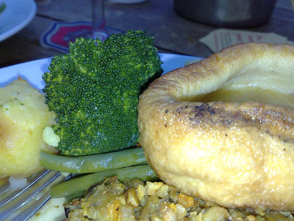 Red Lion Ealing, Sunday roast Vegetarian roast lunch in th… Flickr