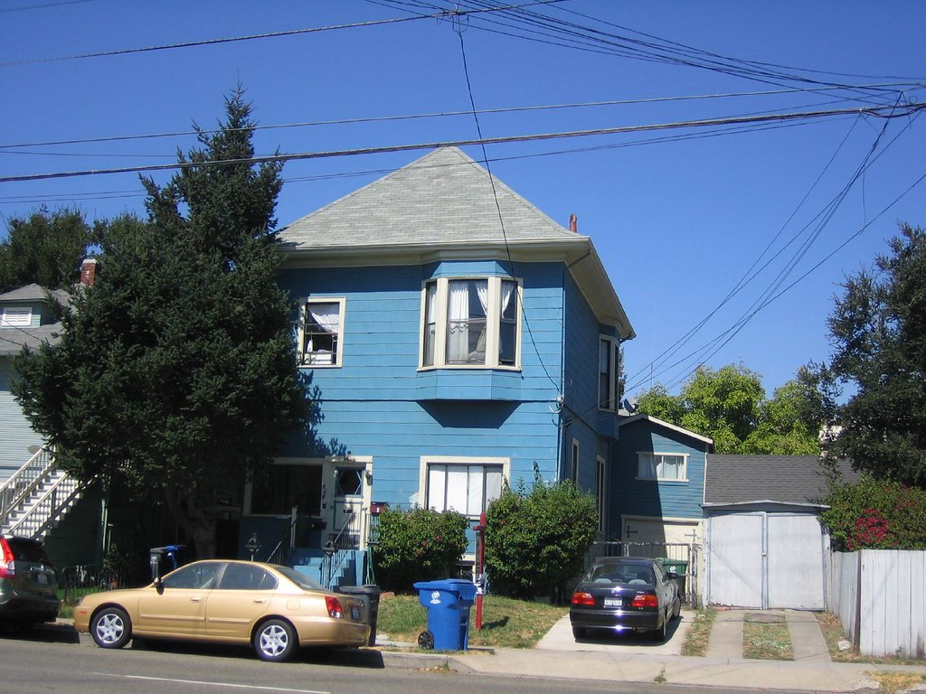 1829 Encinal Ave., Alameda, CA When we moved out of Alaska… Flickr