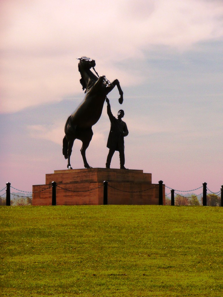Horse Statue Newmarket Apr 2008 It took me years to go and… Flickr