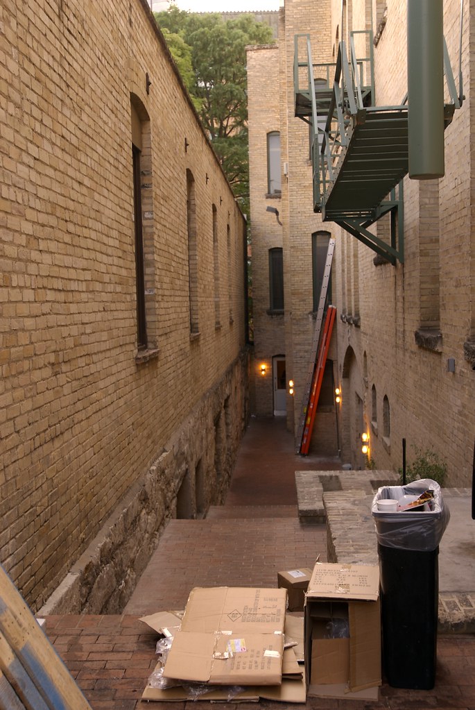 Back Alley This is a fantastic example of the back alleys … Flickr