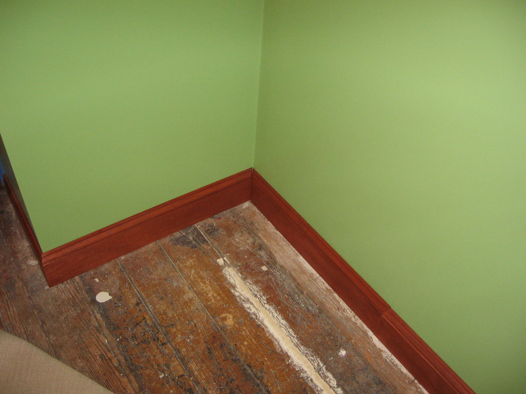 Master Bedroom Baseboards They go well with the new green … Flickr
