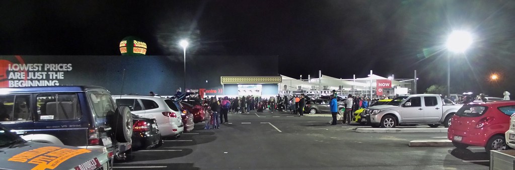 Bunnings Carrum Downs Friday night fireworks drew an overf… Flickr