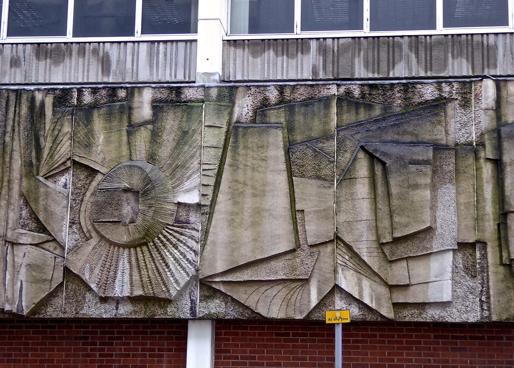 Sheffield Barker’s Pool House, on Burgess Street, has now … Flickr