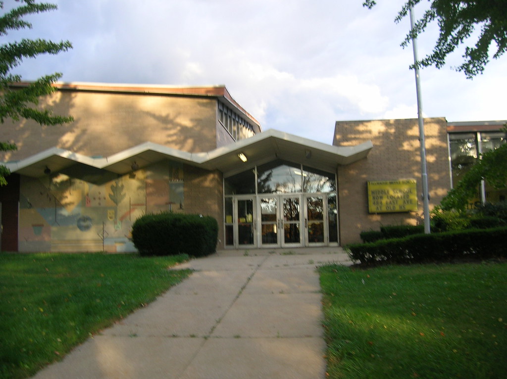 101808 Tallmadge School 4Tallmadge, Ohio (30) Aaron Turner Flickr
