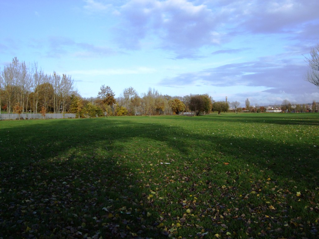 Gladstone Park, London Borough of Brent, NW2 Quite a nice … Flickr