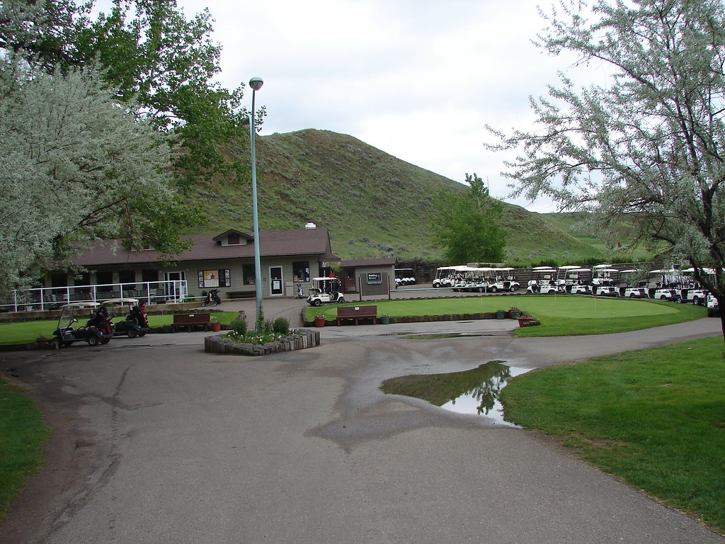 Cottonwood Coulee Golf course Terry Huber Flickr