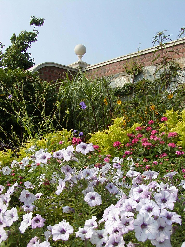 Four Seasons Garden Gardens through the Seasons Flickr