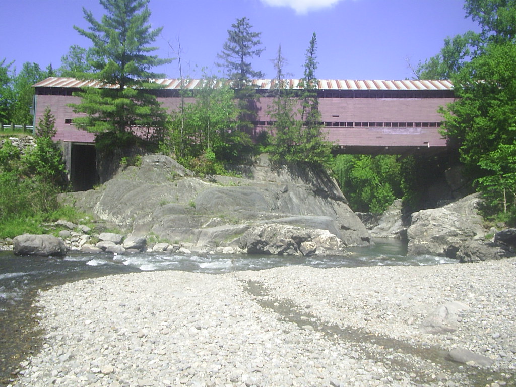 Pont Rouge, SainteAgathe 2007 hitman_0000007 Flickr