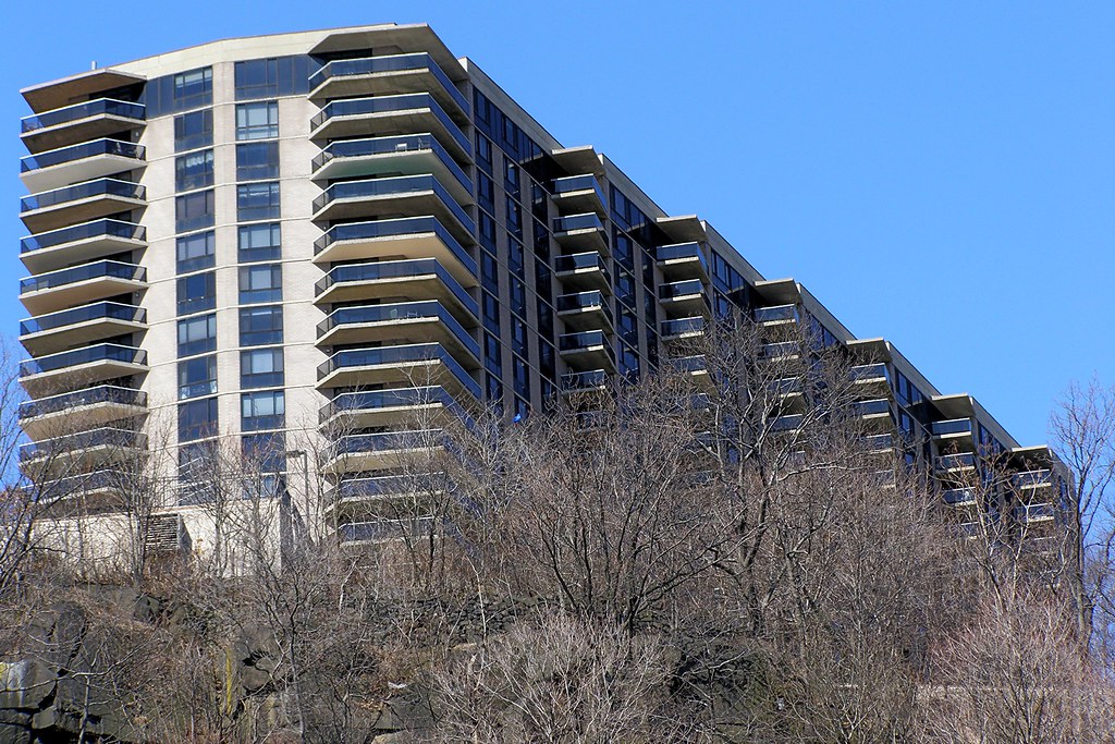 Atrium Palace Condominiums, Fort Lee NJ 1512 Palisade Aven… Flickr