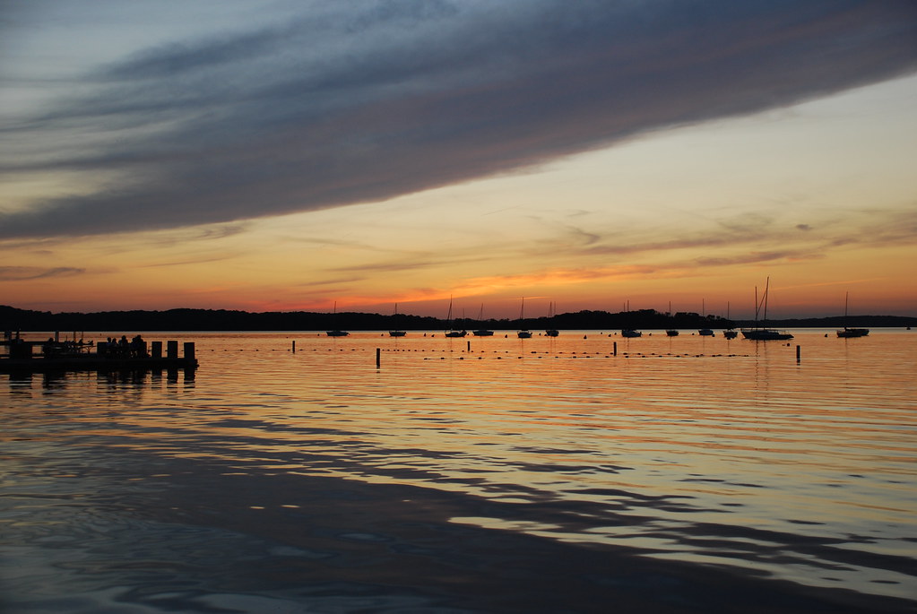 Mendota sunset 1 Sunset over Lake Mendota, University of W… Flickr