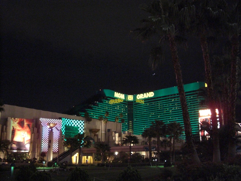 MGMhotel MGM Grand, biggest hotel in the U.S. labruin Flickr