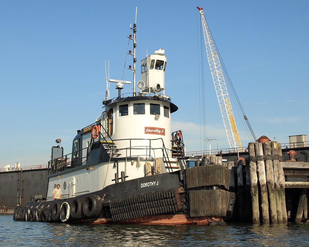 DOROTHY J. Tugboat on Kill Van Kull Length 65 feet; Year … Flickr