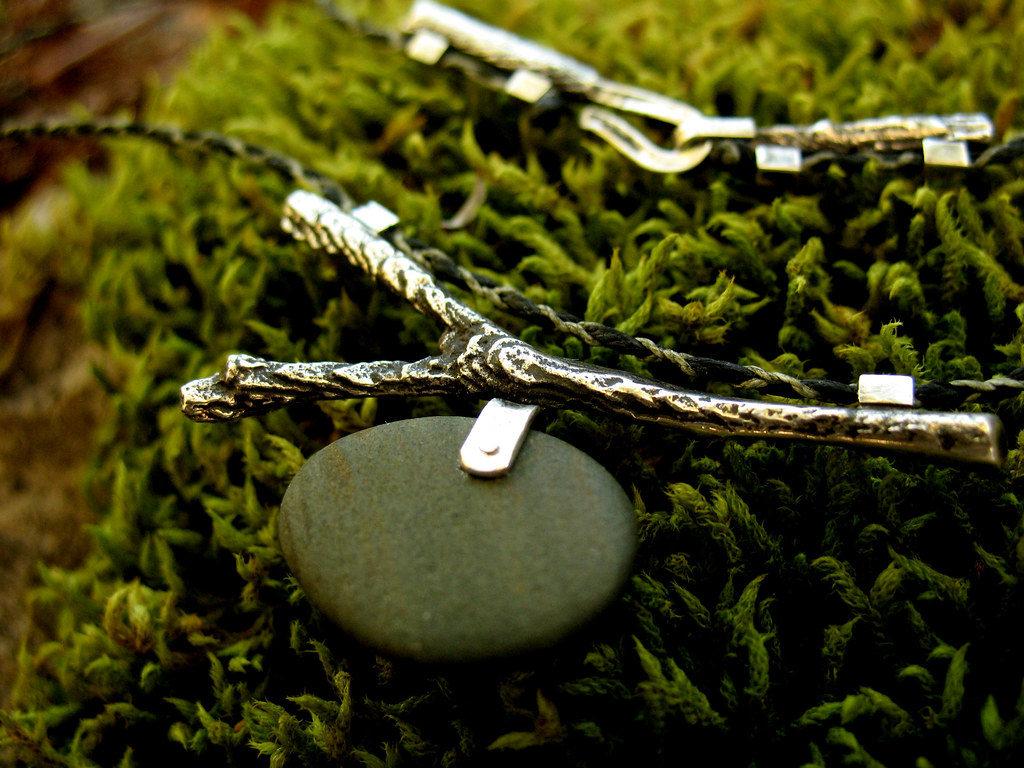 Slingshot Necklace 2011 Recycled sterling silver, beach pe… Flickr