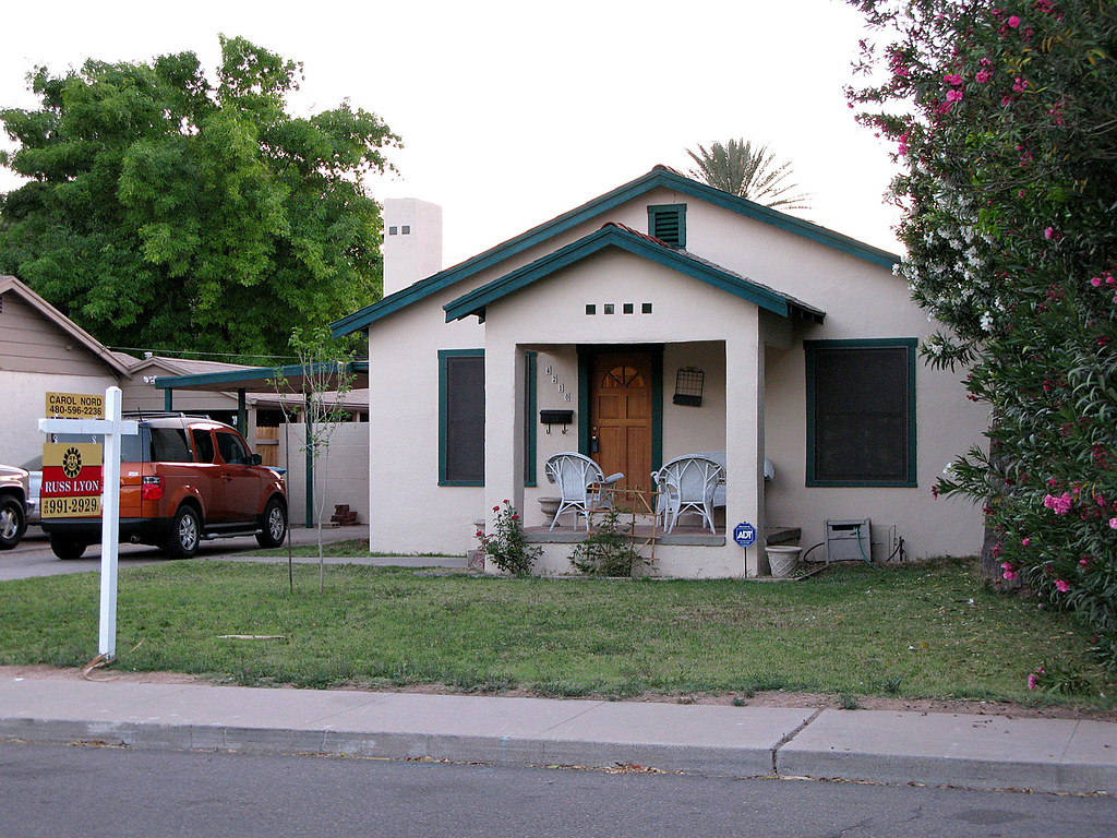 For Sale In the Melrose neighborhood. Such a cute little h… Flickr