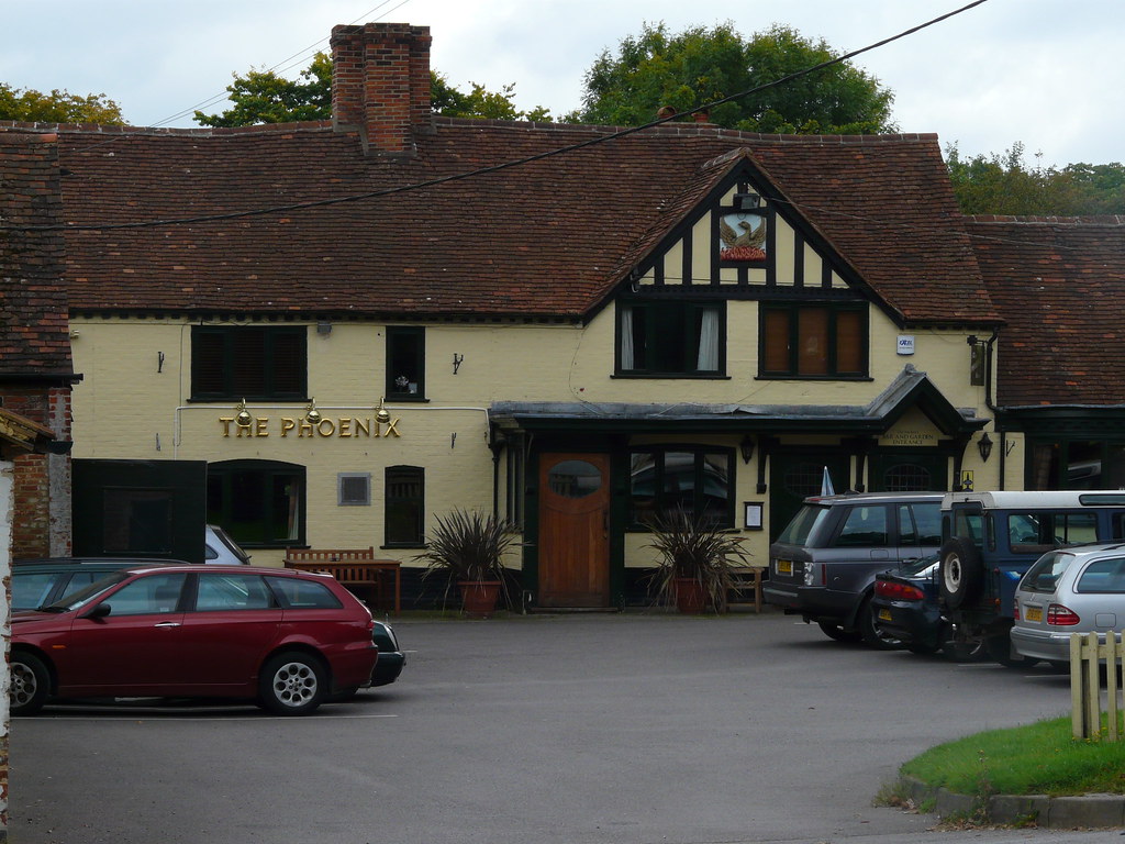 The Phoenix, Hartley Wintney The pub dates back to the 167… Flickr
