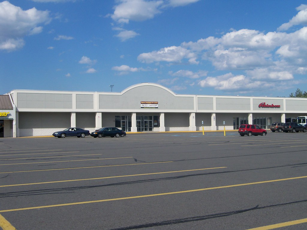 Hill's/ Ames Scranton Greenridge Plaza, 1690 Nay Aug Ave… Flickr