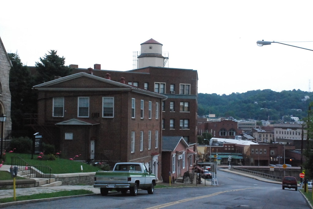 Cumberland, Maryland, USA historic district View down the … Flickr