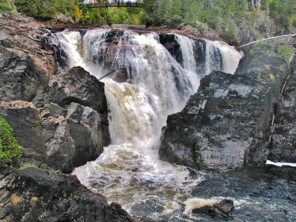 Chute Coulonge, PQ The waterfall from the main lookout. Snuffy Flickr