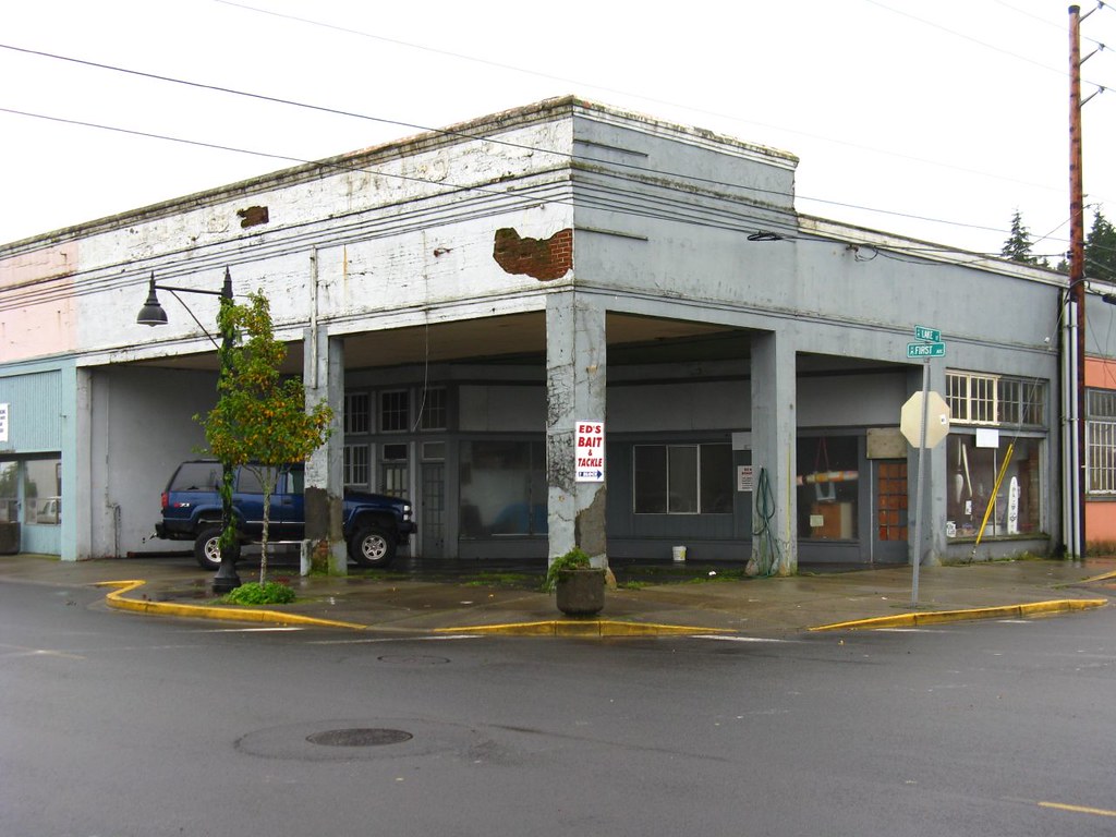 Ilwaco, Washington Old Service Station Jasperdo Flickr