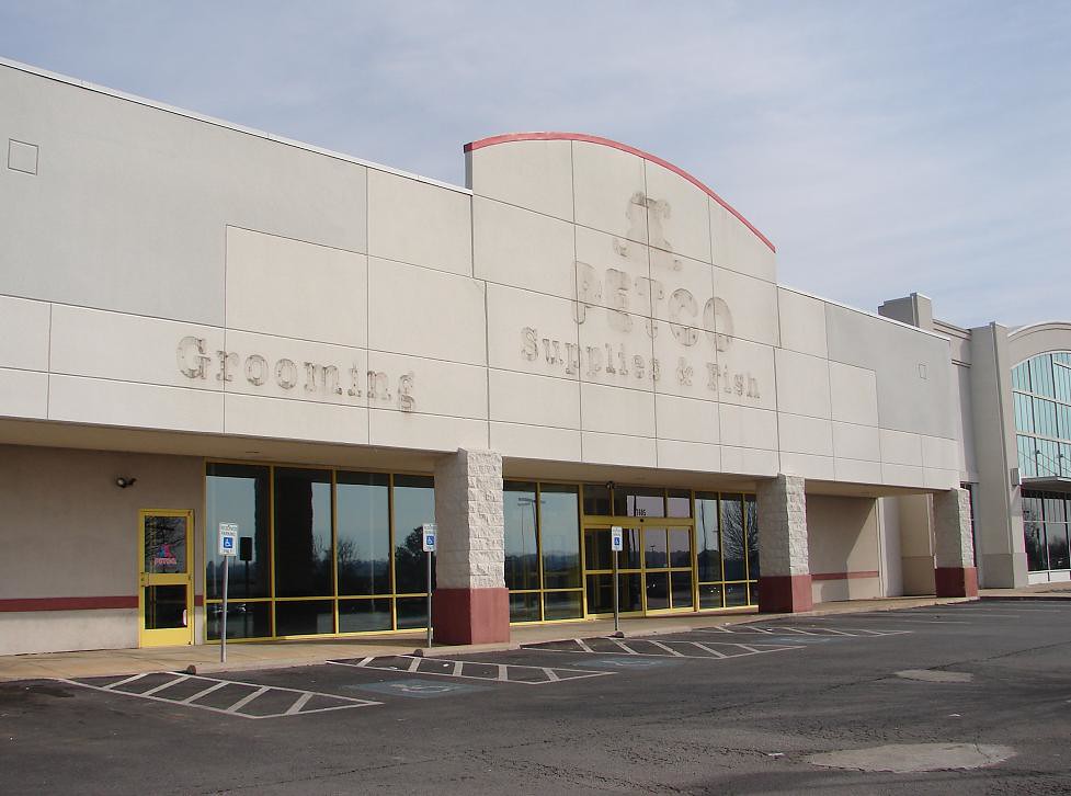 Former Petco Fort Smith, AR The Petco in Fort Smith, AR re… Flickr