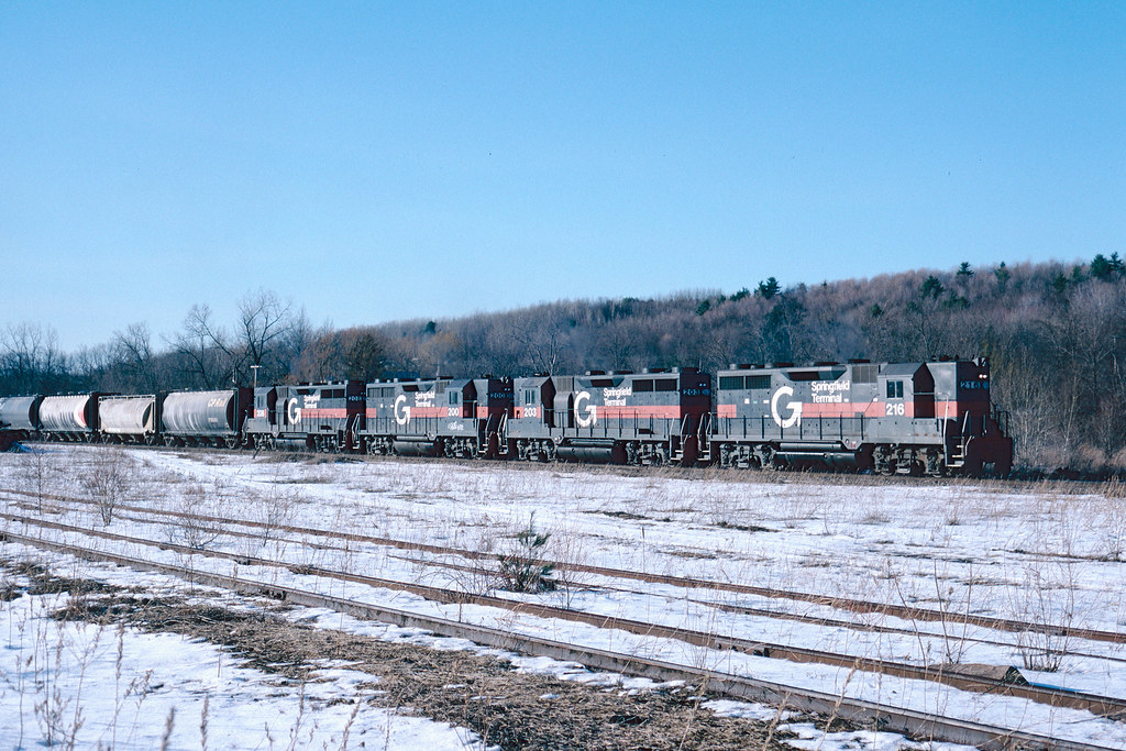 216_crop_clean_r Mechanicville Yard 03/16/1996 Glen Perry Flickr