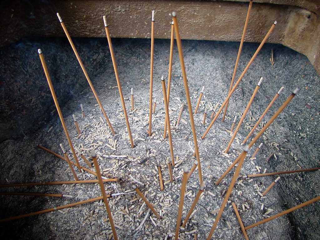 Japanese incense Burning Japanese incense and ashes at Bud… Flickr