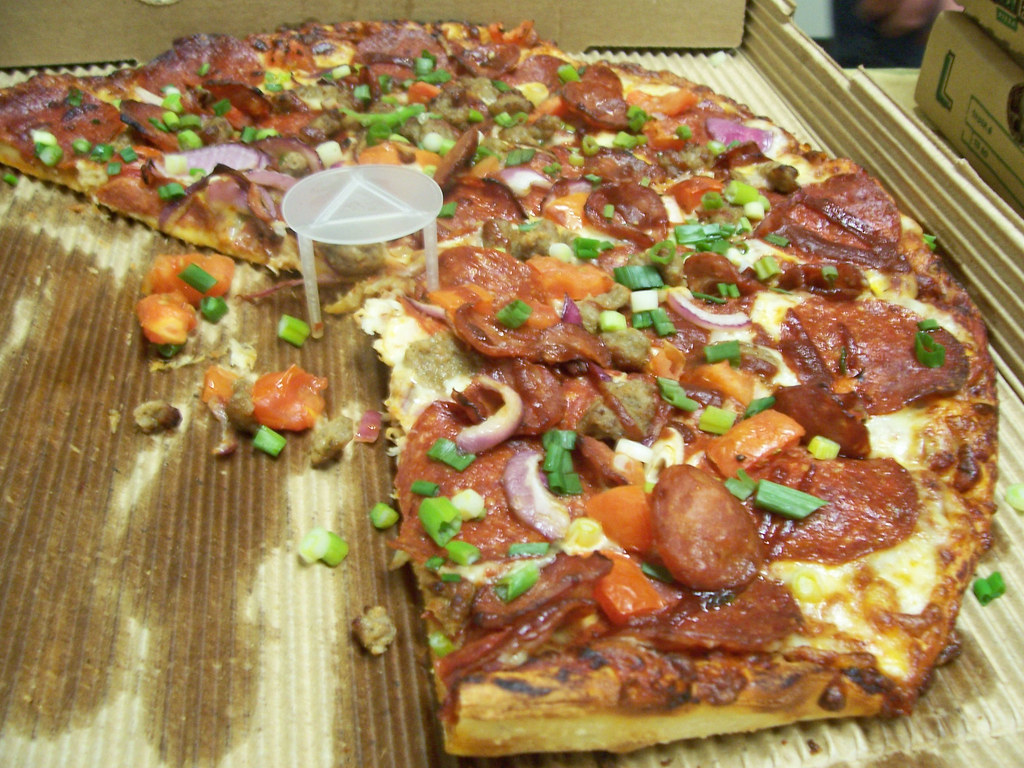 Round Table Smokehouse Pizza (Round Table Pizza, Silverdal… Flickr